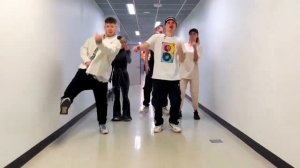 разматывающий танец от ПЛУТТО и всех причастных. #плутто #нилетто #танец #танцоры #екатеринбург