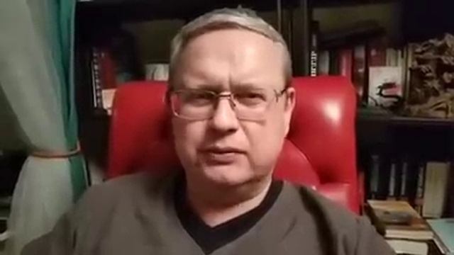 Почему госслужащим запретили айфоны - и почему это правильно смотреть онлайн