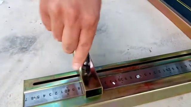 Bàn cắt gạch khổ 80 một trục màu đồng 0962955582 смотреть онлайн