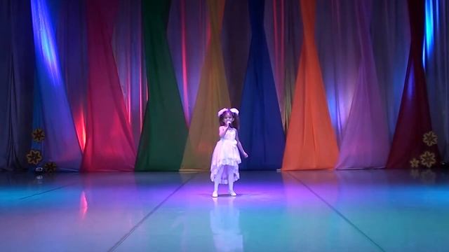 "Выглянуло солнышко"-Полина Толмачёва, 6 лет, п. Чунский Иркутская область. смотреть онлайн