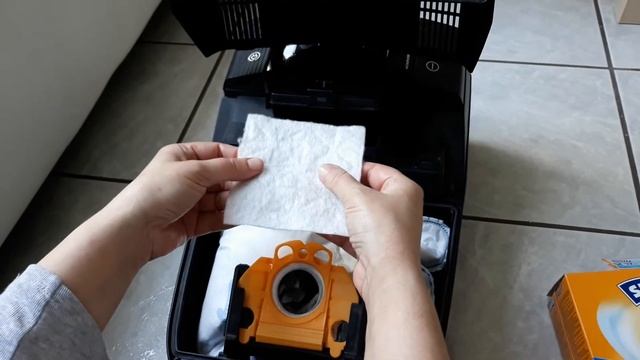 AEG Vampyr 5090 Easy Way To Remove Filter, Change Dirt Bag смотреть онлайн