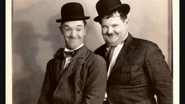 Laurel and Hardy Music - Beautiful Lady смотреть онлайн