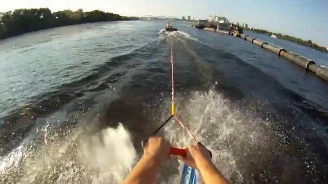 Пробую на водных лыжах ))) смотреть онлайн