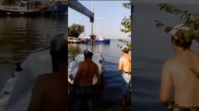 Первый спуск на воду яхты Т800