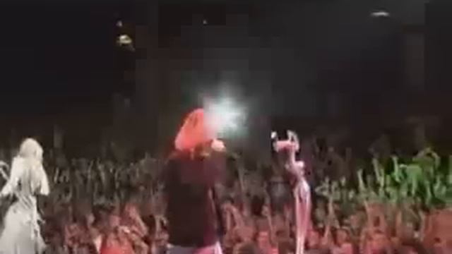 Korn Freak On a Leash Performance, Featuring Corey Taylor смотреть онлайн