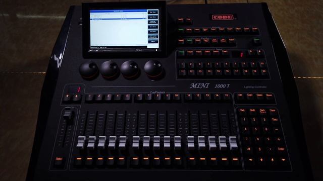 Создание резервной копии, очистка и загрузка шоу-файла на консолях CODE MINI 1000T и MINI 1000T PRO смотреть онлайн