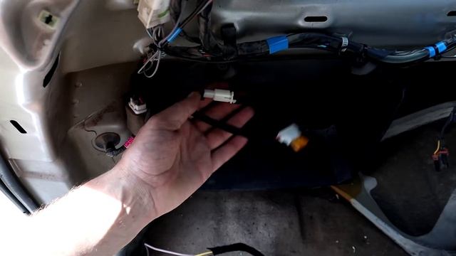 Установка камеры заднего вида Fighter CS-HCCD+FM-45 в Chevrolet Lacetti смотреть онлайн