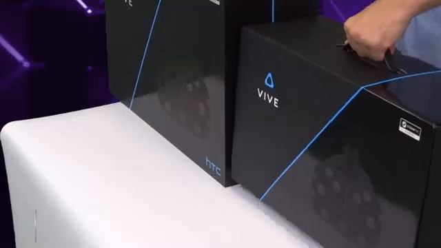 Распаковка HTC Vive