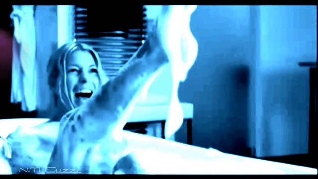 ANNIE LENNOX - A Whiter Shade of Pale (Senza Luce) смотреть онлайн