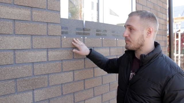 Внешняя отделка дома из СИП панелей. Отделка под кирпич - фасадная плитка hauberk. смотреть онлайн