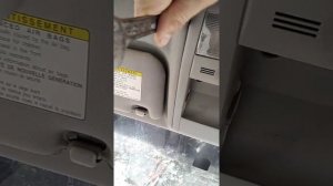 как снять плафон Приус 20