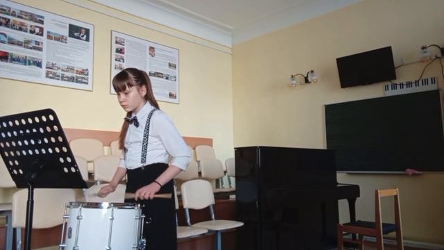 Мацкевич Милослава, 12 лет, В. Осадчук. этюды для малого барабана. 1ч смотреть онлайн