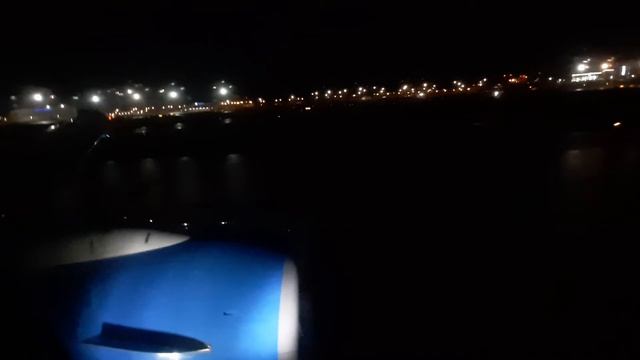 Night Takeoff in Pulkovo/Ночной взлёт в Пулково смотреть онлайн