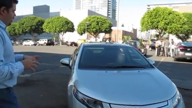 Chevrolet Volt 2011 first impresions.MOV смотреть онлайн