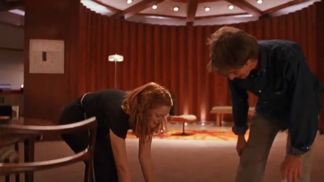 Charlie's Angels (2000) - Dylan meets Eric Knox at his house смотреть онлайн