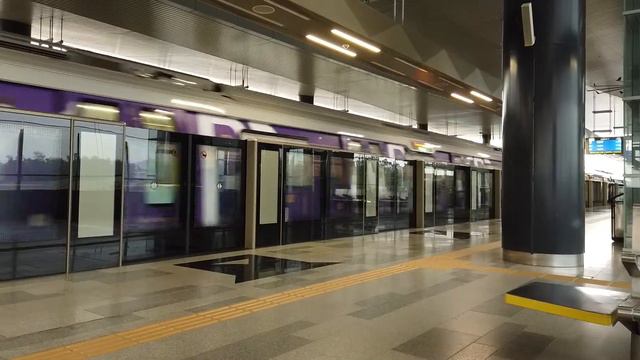 Бабушка Каждый День Просила Милостыню, Но кем ОНА Была на Самом Деле… смотреть онлайн