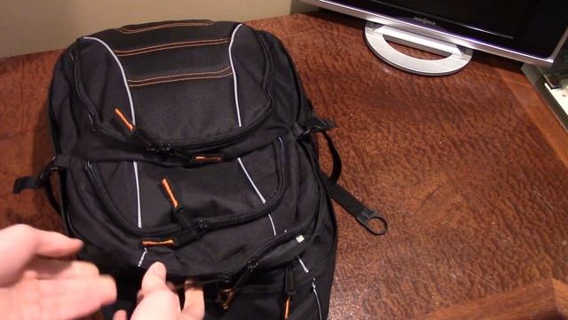 What's in My Tech Travel Bag - Early 2018 смотреть онлайн