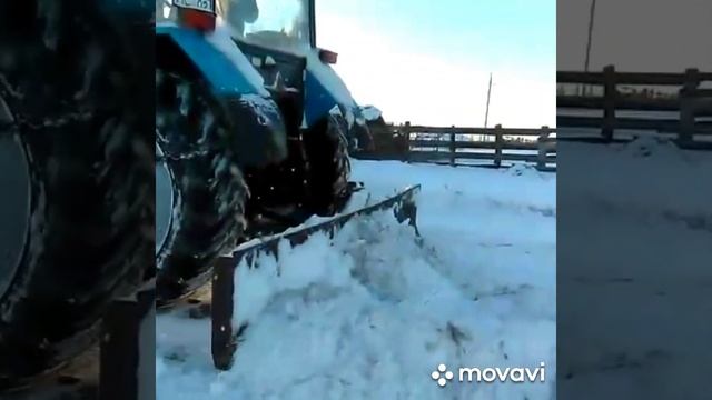 Трактор Мтз 82.Чистка теретории. смотреть онлайн