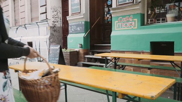 "Xmas In May" from Mister B смотреть онлайн