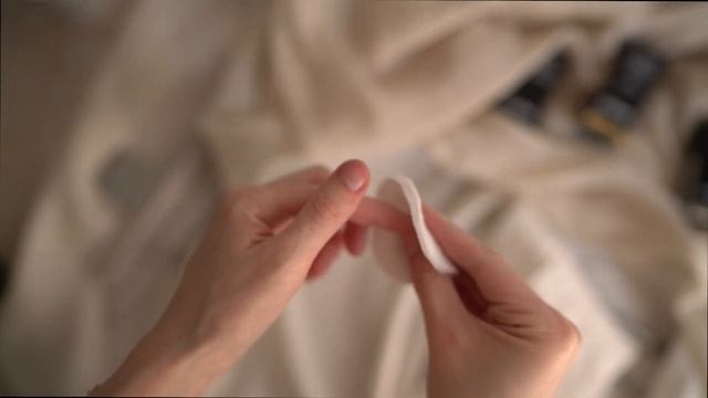 Маникюр самой себе / CHANEL le vernis 548 - blanc white смотреть онлайн