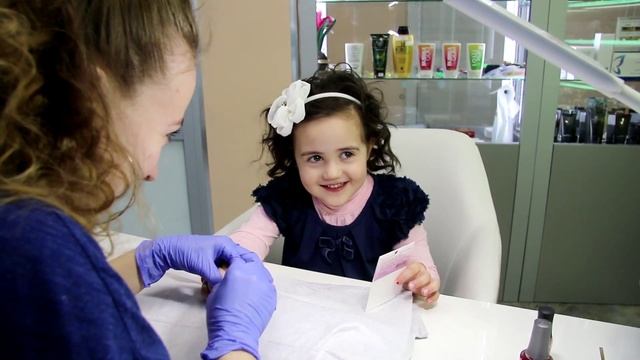 Детский маникюр (Студия красоты "Палитра"). смотреть онлайн