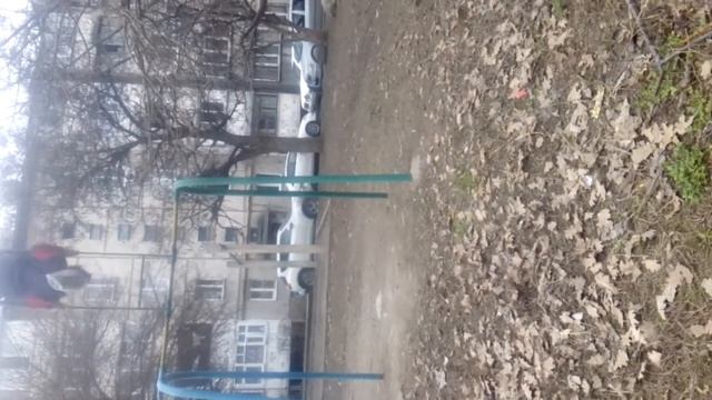 Как Еркеша делала солнышко на качели. смотреть онлайн