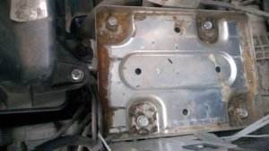 Lada Granta Спасайте площадки под АКБ (хроники Лада Гранта)