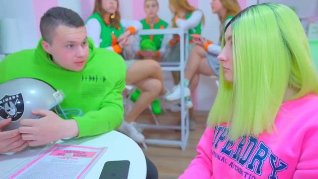 Why did Diana the rebel get into a showdown between Smile and a new boyfriend! смотреть онлайн