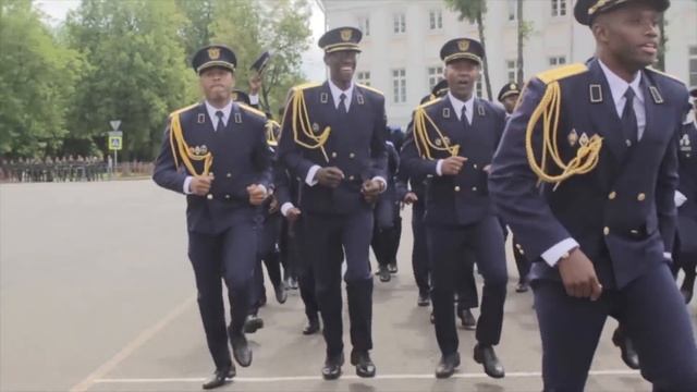 Шок видео взорвало интернет, Возможно самый грозный боевой марш,Танцы африканских курсантов ,Ангола смотреть онлайн