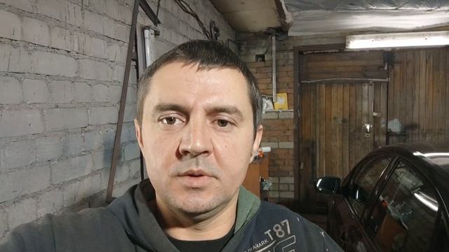 Замена поддона Фольксваген Поло седан 1.6 бензин 2014г. Replacing the pallet Volkswagen Polo sedan. смотреть онлайн