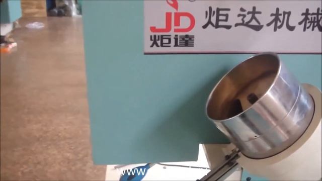 JD-908/918 Машина для вставки петель в обувь смотреть онлайн