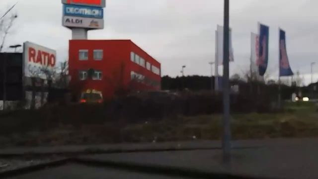 Чуть не произошла страшная беда. На большой скорости лопнуло колесо смотреть онлайн