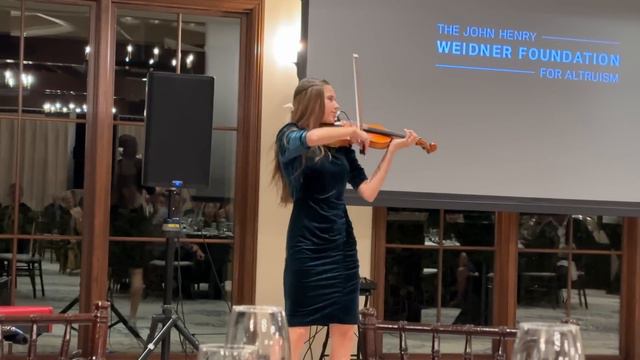 15 Year Old Karolina Protsenko AMAZINGLY plays violin смотреть онлайн