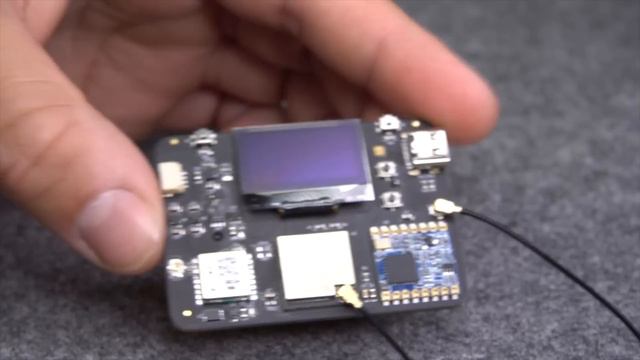 I built a LORA GPS-Tracker with ESP32 | makermoekoe смотреть онлайн