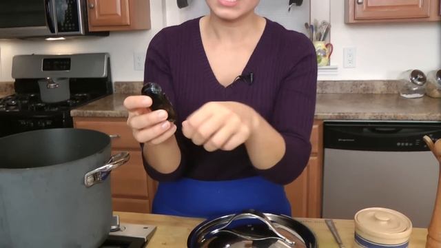 Homemade Cioppino Recipe - Laura Vitale - Laura in the Kitchen Episode 263 смотреть онлайн