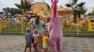 Гигант розовый пони