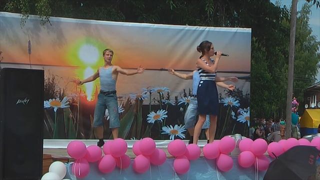 Лида Молчанова и Creative Dance - Море (Моряк в развалочку) (Браво cover) - День города Чухлома 201 смотреть онлайн