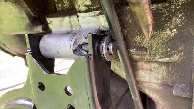 Yamaha Zuma / BWS 50 Center Stand Fix | Mitch's Scooter Stuff смотреть онлайн