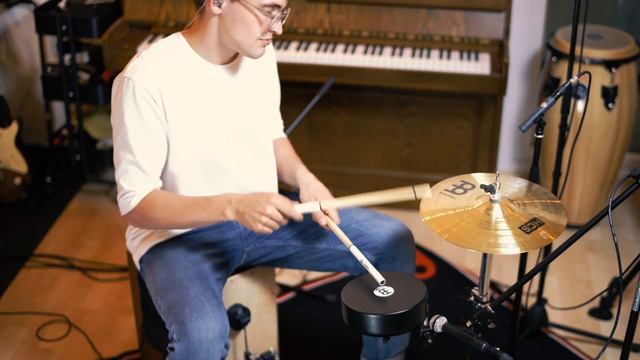 The Best Cajon Drum Set For Beginners - Meinl Percussion Cajon Drumset Demo by Flo König! смотреть онлайн