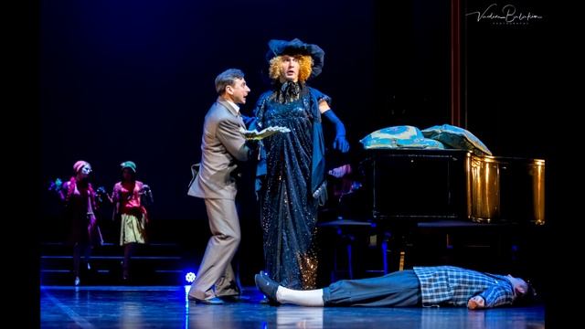 Гастроли Свердловского академического театра драмы. Спектакль "Тётушка Чарли" смотреть онлайн