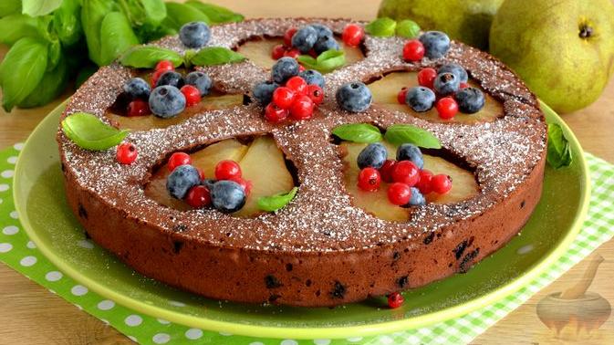 Именно таким должен быть праздничный пирог для любимого
КРАСИВЫЙ ШОКОЛАДНЫЙ ПИРОГ С ГРУШАМИ