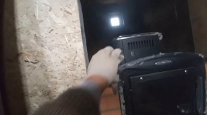 Металлическая печь в баню с кирпичным дымоходом. Начало.