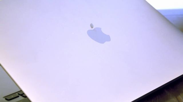 M1 MacBook Air Base Model Review: It's from a different world! смотреть онлайн