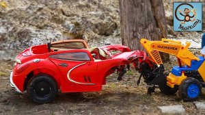 Дети и машина. Диана и Даня ломают красную машинку. МанкиТайм