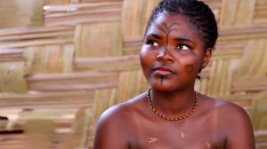 Либерия: Как встречают туристов африканские девушки. Африка жизнь в деревне.