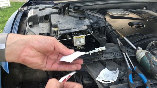 Parking Light Bulb Change 2008-2017 Audi A5 смотреть онлайн