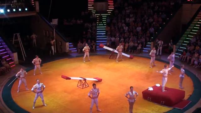 "Подкидные доски" п/р Дмитрия Соколова.Teeterboard by Dmitry Sokolov. смотреть онлайн