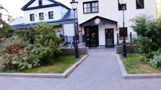 Как жест доброй воли в Москве есть Сквер Исламу Каримову бывшему главе Узбекистана .