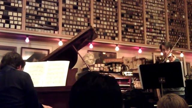 Morton Feldman - For John Cage live at DNK смотреть онлайн