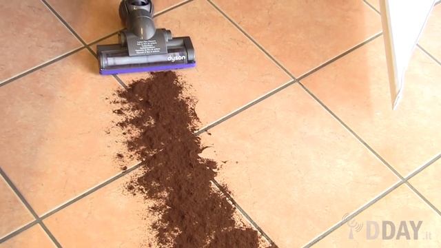 La prova pratica del Dyson DC35 Multi Floor - DDay.it смотреть онлайн